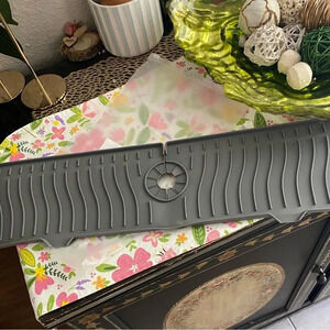 NEW Silicone Kitchen Sink Splash Guard